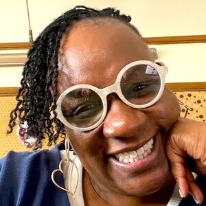 Meet your Posher, Pamela